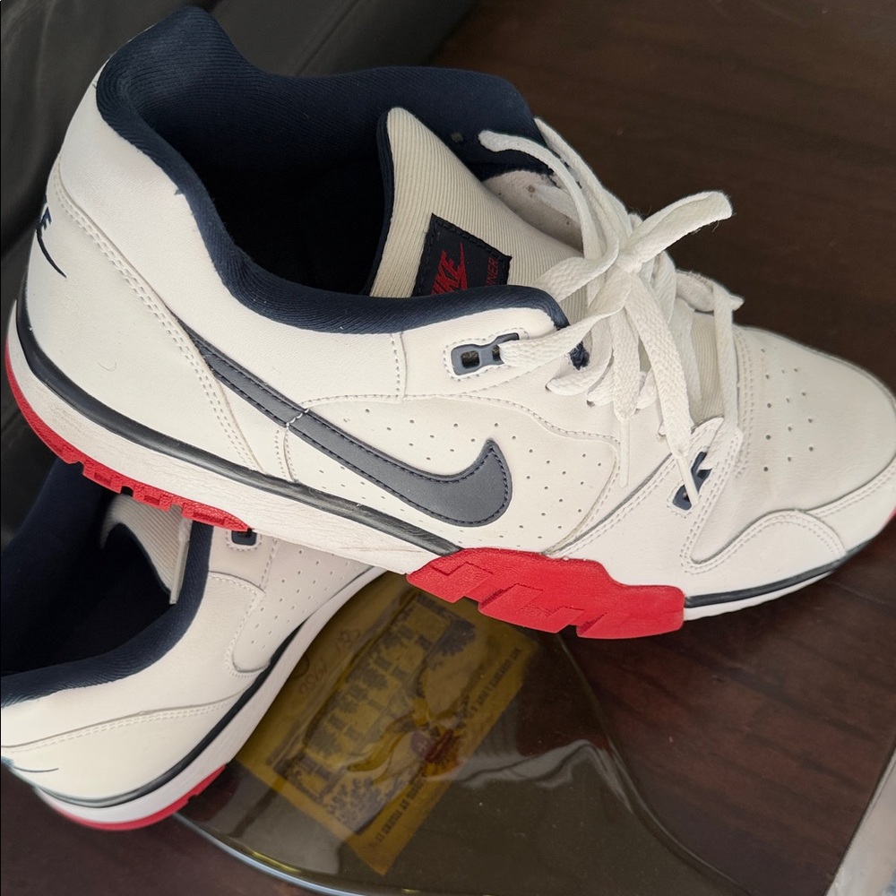 Nike White, Red & Navy Men’s Low-Top Sneakers - Picture 2 of 6